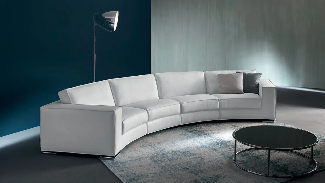 Sofa with chromium-plated low supporting feet